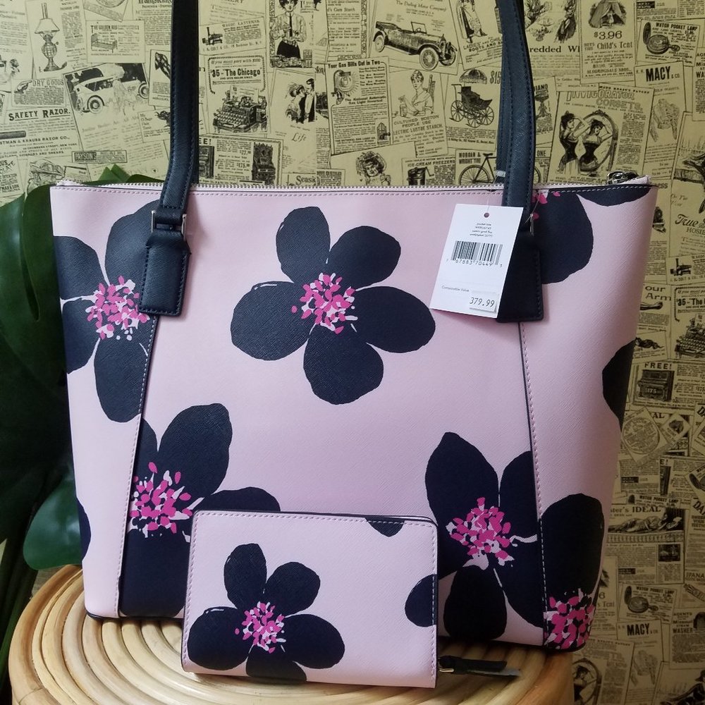 Kate Spade Cameron Pocket Tote Grand Flora Wallet - Picture 5 of 10